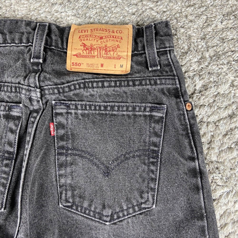 Vintage Levis 550 Jeans Womens 26x31 Black Denim Relaxed Tapered High Rise 90s